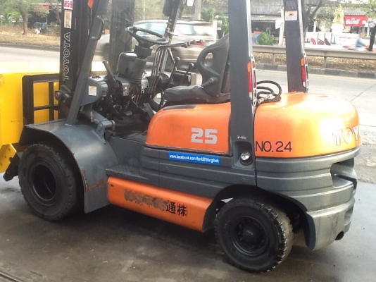 ขายและรับสั่งรถโฟล์คลิฟท์สำหรับตักยางพาราตักยางก้อนตักยางถ้วยตักขี้ยางตักทะลายปาล์ม ขายและรับสั่งรถโฟล์คลิฟท์สำหรับตักยางพาราตักยางก้อนตักยางถ้วยตักขี้ยางตักทะลายปาล์ม