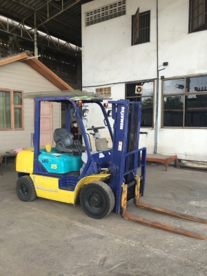 ขาย komatsu 2.5t