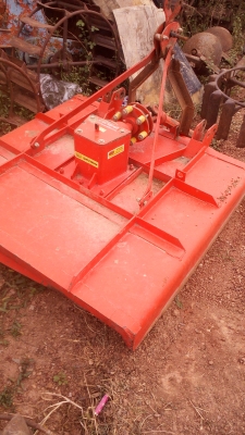 เครื่องตัดหญ้ารถไถ