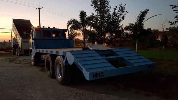 ขายรถสิบล้อเทเลอร์ HINO 3H เครื่อง 195 แรง 2 เพลา รถสวยพร้อมใช้งาน ขายรถสิบล้อเทเลอร์ HINO 3H เครื่อง 195 แรง 2 เพลา รถสวยพร้อมใช้งาน