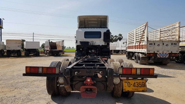 ขายหัวคัทซีสิบล้อ HINO MEGA เครื่อง 320 แรง ปี 49 เครื่องดี ยางดี มีระบบลากพ่วง ทะเบียนพร้อม ขายหัวคัทซีสิบล้อ HINO MEGA เครื่อง 320 แรง ปี 49 เครื่องดี ยางดี มีระบบลากพ่วง ทะเบียนพร้อม