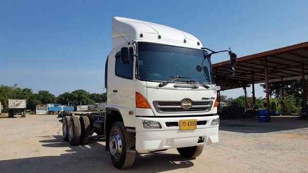 ขายหัวคัทซีสิบล้อ HINO MEGA เครื่อง 320 แรง ปี 49 เครื่องดี ยางดี มีระบบลากพ่วง ทะเบียนพร้อม ขายหัวคัทซีสิบล้อ HINO MEGA เครื่อง 320 แรง ปี 49 เครื่องดี ยางดี มีระบบลากพ่วง ทะเบียนพร้อม