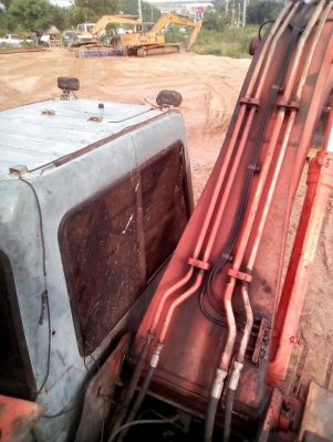 ขาย,,ตัดราคาพ่อค้า รถแบ็คโฮ HITACHI EX200-3  ไฟฟ้าครบ,,ไม่มีเอกสาร,, ขายราคา360,000 บาท รถจอดระยอง,, สนใจ 0835601591 หรือ 0903494058