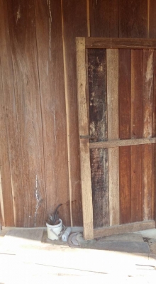 ขายบ้านไม้เรือนเก่าไม้เป็นไม้เนื้อแข็งทั้งหลังครับ