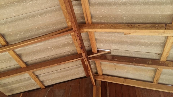 ขายบ้านไม้เรือนเก่าไม้เป็นไม้เนื้อแข็งทั้งหลังครับ