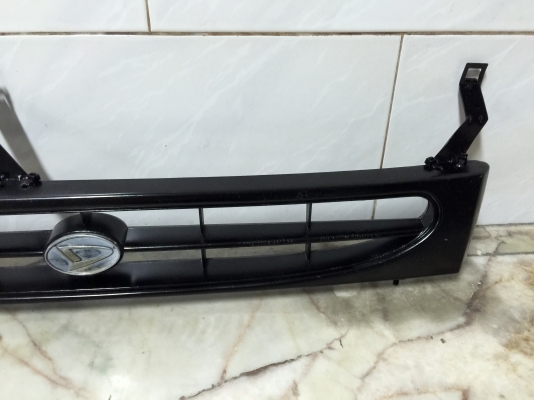 ขายกระจังหน้า DAIHATSU MIRA MINT กระบะยาวสีดำของแท้