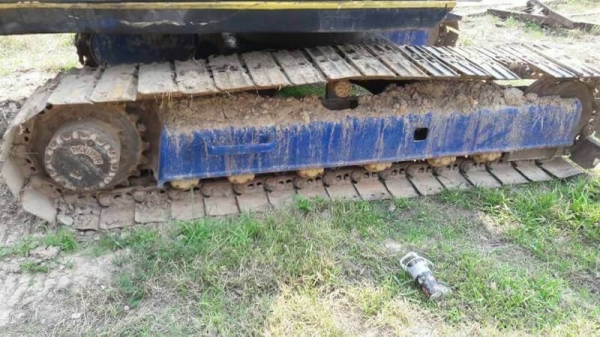 ขาย 595,000 KOBELCO SK100 MARK 2   เครื่องเดิม ปั้มดี ช่วงล่างเต็ม เอกสารอินวอย  รถอยู่ จ.ร้อยเอ็ด 090-772-3710 090-772-3708