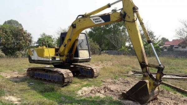 ขาย 595,000 KOBELCO SK100 MARK 2   เครื่องเดิม ปั้มดี ช่วงล่างเต็ม เอกสารอินวอย  รถอยู่ จ.ร้อยเอ็ด 090-772-3710 090-772-3708