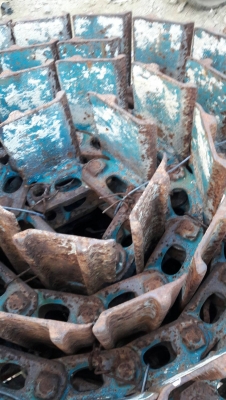 ขาย โซ่แมคโครขนาด 2-3 ตัน  มี42ข้อ ขายราคาถูกมาก/////เก่าจากนอก ขาย 25,000 บาท
