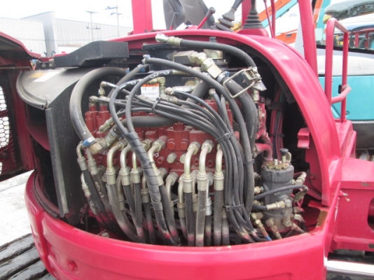 รถขุดเล็ก Mini Excavator ยี่ห้อ KOBELCO รุ่น SK40SR-3 ปี 2005  ซีเรียล PH05-04122 พร้อมไลน์หัวเจาะ