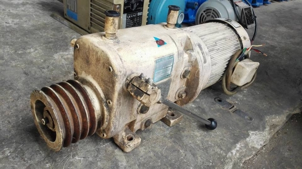 ** SOLD ** เกียร์กระตุกญี่ปุ่นปรับรอบพร้อมมอเตอร์ YASKAWA JAPAN 5 HP 380V มี 4 สปีด สภาพสวยพร้อมใช้งาน