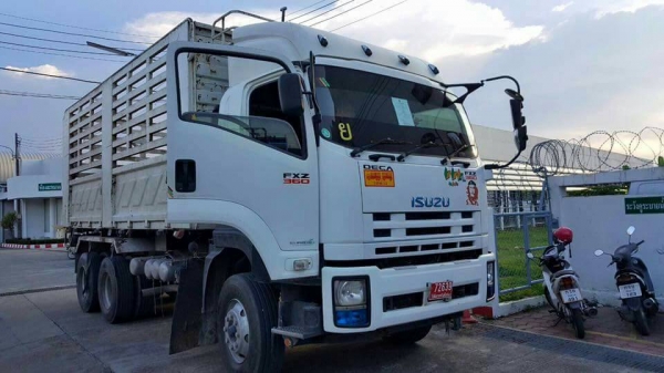 ISUZU 360 hp รถปี 2556 รถวิ่ง 1xx,xxx km. กระบะดั้มสามมิตร มีระบบพ่วง ไม่มีลูกพ่วง