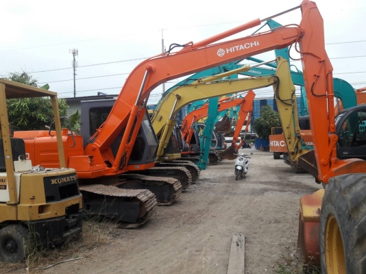 ขายค่ะ..HITACHI  EX90  เก่าใน  ปรับสภาพใหม่..ทำสี..เช็คระบบพร้อมใช้...ลองระบบกันได้ทุกวัน....โทร  089-3818694  ดวงนภา