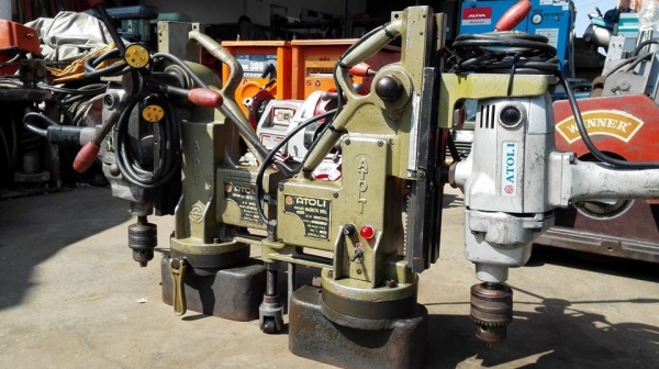 ** เหลือ 1 ตัว ** สว่านแม่เหล็ก ATOLI รุ่น TC 10S Drilled 2-25 mm.หัวสว่านเป็นเตเปอร์ตบออกได้ สภาพใสๆวัยรุ่นชอบ!!