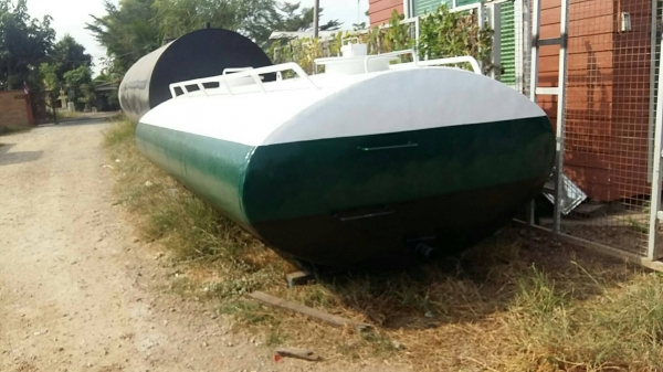 ถังเข้าใหม่ ถังน้ำมัน 12,000 ลิตร สีขาว-เขียวเหนี่ยวทรัพย์ เหล็กหนา สภาพสวย สนใจรีบโทรเลยครับ ถังเข้าใหม่ ถังน้ำมัน 12,000 ลิตร สีขาว-เขียวเหนี่ยวทรัพย์ เหล็กหนา สภาพสวย สนใจรีบโทรเลยครับ