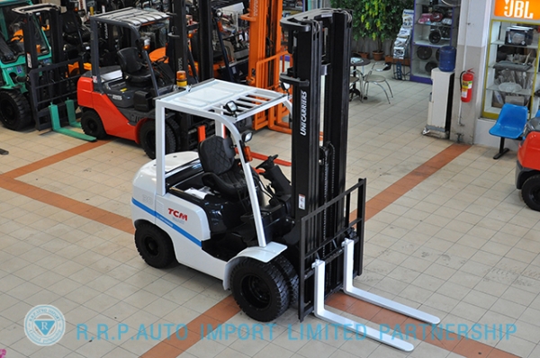 ขายรถโฟล์คลิฟท์มือสอง TCM รุ่น FD30C37-2U800740 นำเข้าจากประเทศญี่ปุ่น 100\% ไม่เคยใช้งานในประเทศไทย