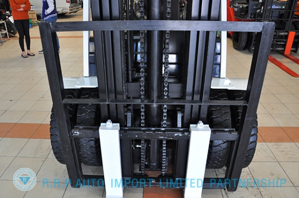 ขายรถโฟล์คลิฟท์มือสอง TCM รุ่น FD30C37-2U800740 นำเข้าจากประเทศญี่ปุ่น 100\% ไม่เคยใช้งานในประเทศไทย