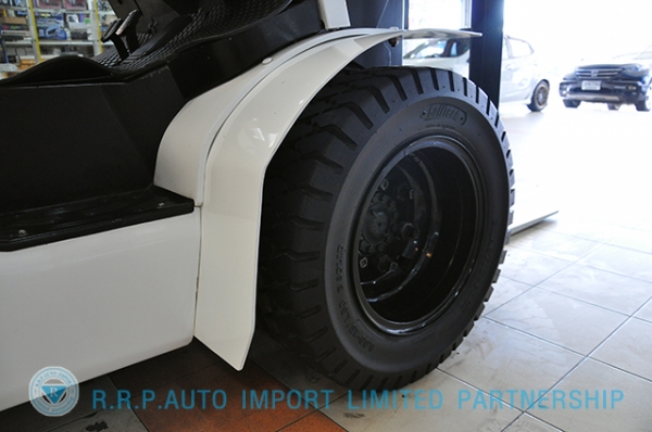 ขายรถโฟล์คลิฟท์มือสอง TCM รุ่น FD30C37-2U800740 นำเข้าจากประเทศญี่ปุ่น 100\% ไม่เคยใช้งานในประเทศไทย