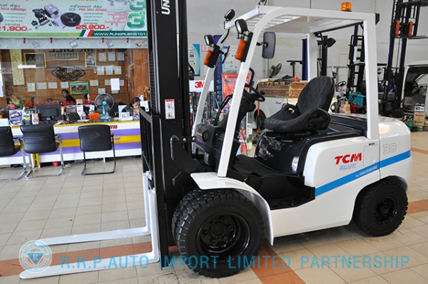 ขายรถโฟล์คลิฟท์มือสอง TCM รุ่น FD30C37-2U800740 นำเข้าจากประเทศญี่ปุ่น 100\% ไม่เคยใช้งานในประเทศไทย