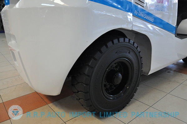 ขายรถโฟล์คลิฟท์มือสอง TCM รุ่น FD30C37-2U800740 นำเข้าจากประเทศญี่ปุ่น 100\% ไม่เคยใช้งานในประเทศไทย