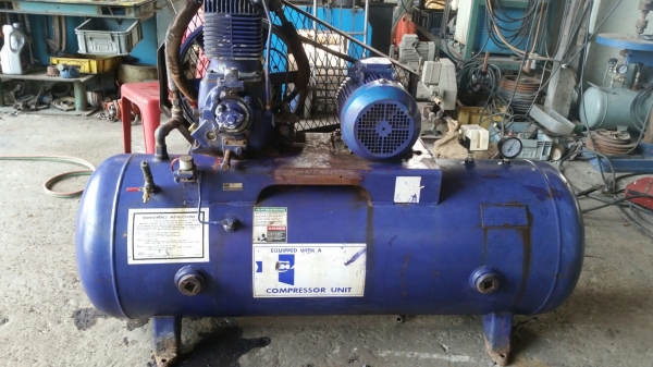 ขายครับ ปั๊มลมแช้มเปี้ยน 5 แรง 300ลิตร