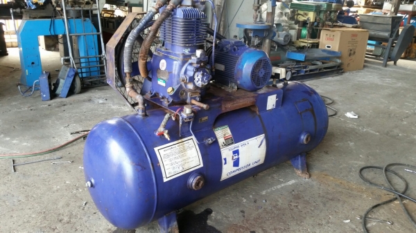 ขายครับ ปั๊มลมแช้มเปี้ยน 5 แรง 300ลิตร