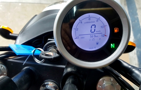 stallion VTR125 ตัวใหม่ล่าสุด 2016 สีเหลืองสวยๆ รถ 4 เดือน ไมล์ 569 กม.ระบบหัวฉีด ไฟ LED รอบคัน แต่งหล่อจากศูนย์ 44500