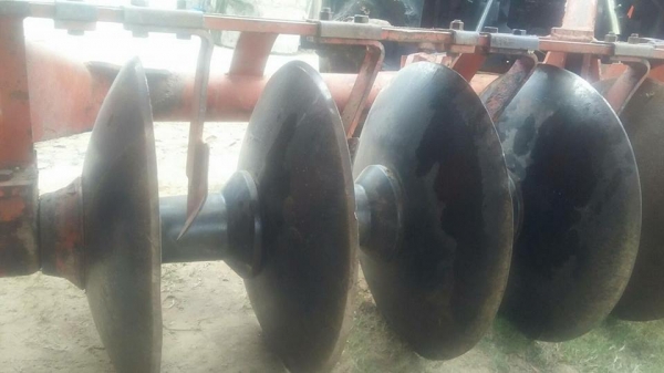 ขายรถไถ KUBOTA L4708 อุปกรณ์ ดันหน้า ผานหลัง ใช้งาน1751ชั่วโมง สภาพพร้อมใช้งาน เอกสารพร้อมโอน ราคา365,000 สนใจโทร 090-8588220คุณนะ 093-3258446คุณบิว หรือเข้าดูสินค้าอื่นๆได้ที่ www.narong2truck.com หรือ www.truck.in.th/498 หรือเพจFacebook ณรงค์ ซื้อขายรถม