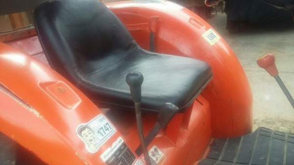ขายรถไถ KUBOTA L4708 อุปกรณ์ ดันหน้า ผานหลัง ใช้งาน1751ชั่วโมง สภาพพร้อมใช้งาน เอกสารพร้อมโอน ราคา365,000 สนใจโทร 090-8588220คุณนะ 093-3258446คุณบิว หรือเข้าดูสินค้าอื่นๆได้ที่ www.narong2truck.com หรือ www.truck.in.th/498 หรือเพจFacebook ณรงค์ ซื้อขายรถม