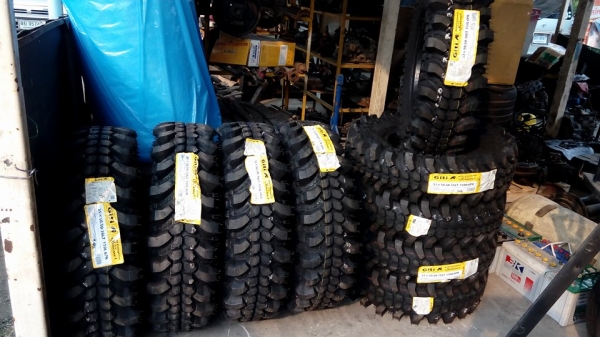 ... ขายยางตะขาบ GITI สายพันธุ์โหดลุย ราคาเบาๆ ขนาด 31/33/35...... ... ขายยางตะขาบ GITI สายพันธุ์โหดลุย ราคาเบาๆ ขนาด 31/33/35......