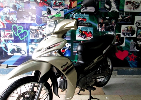SPARK 115 i สีนํ้าตาล สต๊าทเท้า เครื่องยนต์ 115 ซีซี.หัวฉีด สด 19900 SPARK 115 i สีนํ้าตาล สต๊าทเท้า เครื่องยนต์ 115 ซีซี.หัวฉีด สด 19900