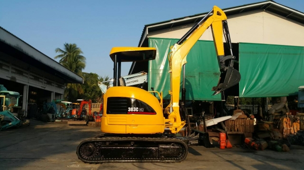 ขาย รถขุด CATERPILLAR รุ่น 303C CR มือสองญี่ปุ่น แทรกยางใหม่  สลัก บูท เองแน่น 100\%  แรงดี ทำงานไวทุกระบบ สวย พร้อมใช้งาน มือถือ/LINE ID : 0818753444