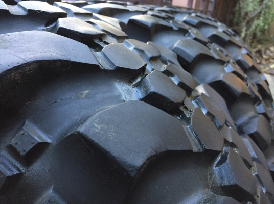 ยางตะขาบ Simex 31 10.5 R15 ปลายปี12 ไม่มีปะ พร้อมใช้งาน ราคาไม่แพง ยางตะขาบ Simex 31 10.5 R15 ปลายปี12 ไม่มีปะ พร้อมใช้งาน ราคาไม่แพง