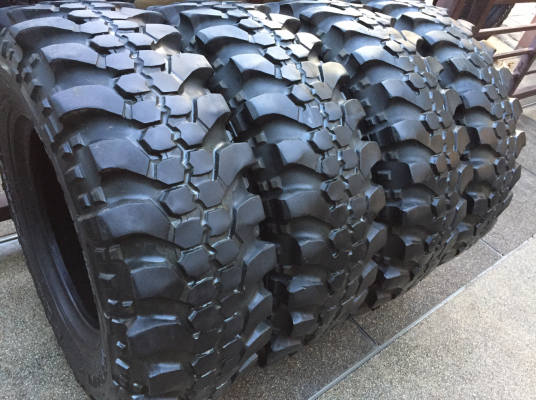 ยางตะขาบ Simex 31 10.5 R15 ปลายปี12 ไม่มีปะ พร้อมใช้งาน ราคาไม่แพง ยางตะขาบ Simex 31 10.5 R15 ปลายปี12 ไม่มีปะ พร้อมใช้งาน ราคาไม่แพง