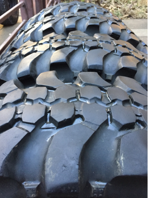 ยางตะขาบ Simex 31 10.5 R15 ปลายปี12 ไม่มีปะ พร้อมใช้งาน ราคาไม่แพง ยางตะขาบ Simex 31 10.5 R15 ปลายปี12 ไม่มีปะ พร้อมใช้งาน ราคาไม่แพง