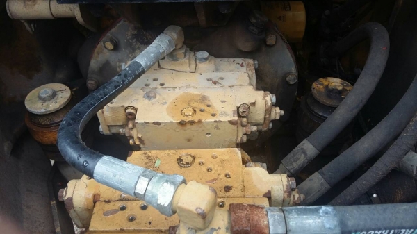 ขายรถแบคโฮ KOMATSU PC60-5 บูมยาวพิเศษ ราคา 320000