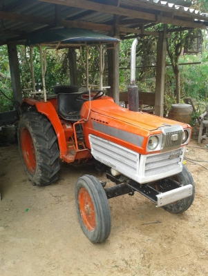 คูโบต้าL2402พร้อมผาน5สภาพพร้อมใช้งานเลยคับ