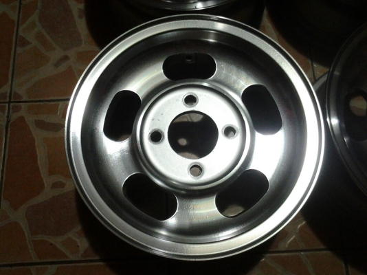 ถั่ว 13x6 / 4x114  off+35 (วัดเอง) ทำสีหน้าเงาแล้ว ขอบหนา ๆ