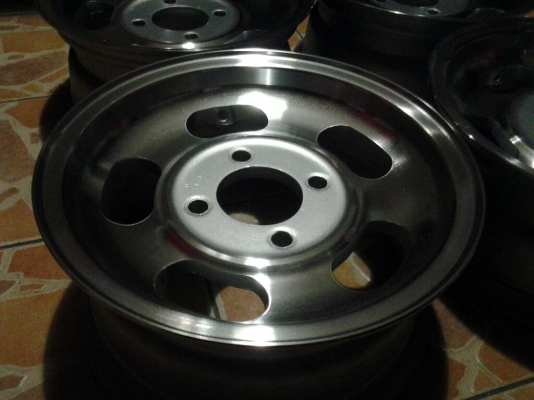 ถั่ว 13x6 / 4x114  off+35 (วัดเอง) ทำสีหน้าเงาแล้ว ขอบหนา ๆ