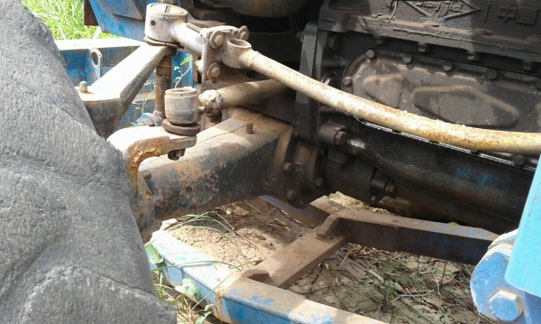 ขายรถไถจีน ขนาดเท่ากับ M5000  ใบมีดอย่างเดียว 2 เพลา ราคา 150000