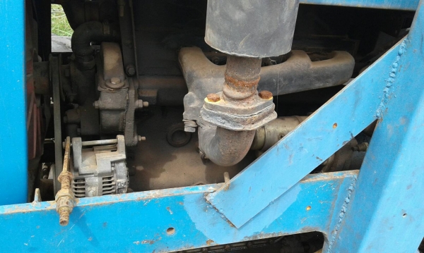 ขายรถไถจีน ขนาดเท่ากับ M5000  ใบมีดอย่างเดียว 2 เพลา ราคา 150000