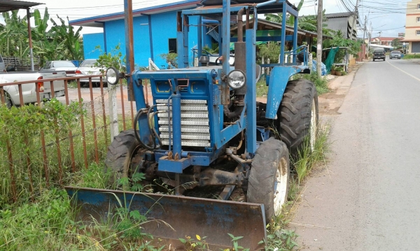 ขายรถไถจีน ขนาดเท่ากับ M5000  ใบมีดอย่างเดียว 2 เพลา ราคา 150000