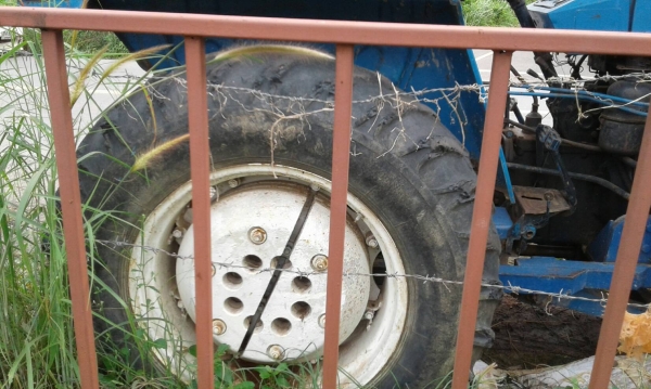 ขายรถไถจีน ขนาดเท่ากับ M5000  ใบมีดอย่างเดียว 2 เพลา ราคา 150000