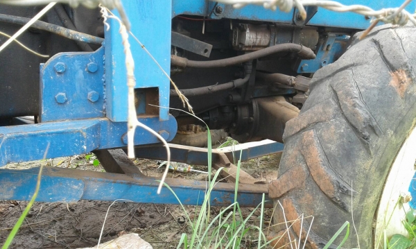 ขายรถไถจีน ขนาดเท่ากับ M5000  ใบมีดอย่างเดียว 2 เพลา ราคา 150000