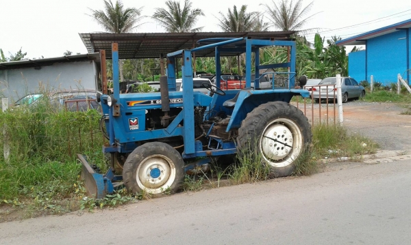 ขายรถไถจีน ขนาดเท่ากับ M5000  ใบมีดอย่างเดียว 2 เพลา ราคา 150000