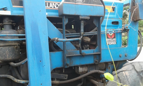 ขายรถไถจีน ขนาดเท่ากับ M5000  ใบมีดอย่างเดียว 2 เพลา ราคา 150000