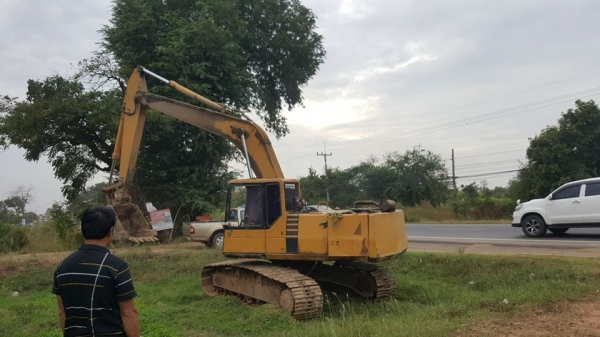 ขายรถขุดแบ็คโค PC200-5 ปั๊มเดิม เครื่อง6BG1เทอร์โบว์ ช่วงล่างโซ่ใหม่ สภาพทำงานประจำ