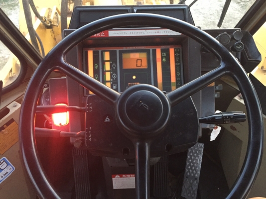 มาถึงไทยแล้วครับ KOMATSU WA300-1 ซีเรียล 30,000สวยๆนำเข้าจากญี่ปุ่นแท้ โทร.090-986-2521 อ๊อบ