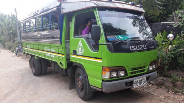 Isuzu Nkr 110แรง ห้างแท้ปี38 แอรเย้น พร้อมหลังคาโดยสาร เล่มพร้อมโอน Isuzu Nkr 110แรง ห้างแท้ปี38 แอรเย้น พร้อมหลังคาโดยสาร เล่มพร้อมโอน
