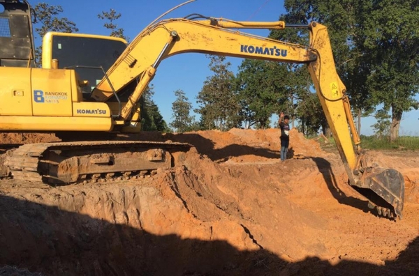 ขาย!! >>> Komatsu Pc130 รุ่น 8 <<<  เบอร์ติดต่อ 098-7155789